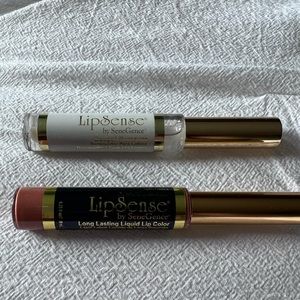 Lipsense   Nude pink Liquid lip color and Ooops! Remover duo